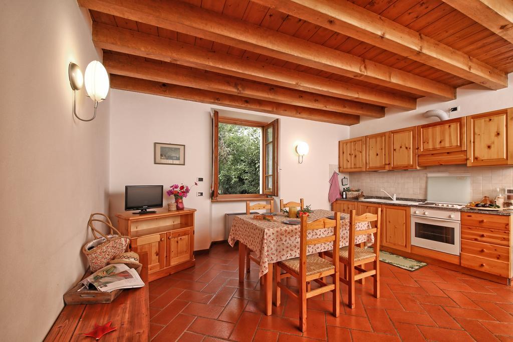 Agriturismo La Breda Guest House San Felice del Benaco Eksteriør bilde